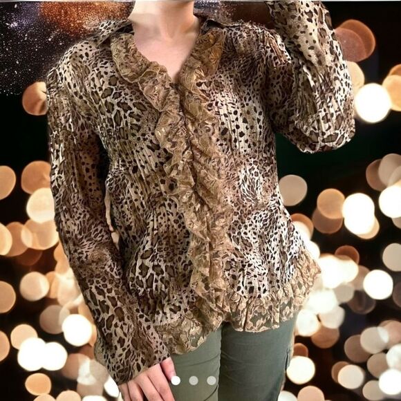 NWOT FASHION BUG Women's Sheer Lace Pleated Cheeta Print Blouse. - Picture 1 of 14